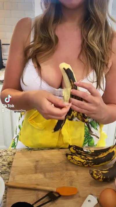 The best part of baking..👅 🥄