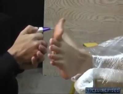 Holy Shit She's Super Ticklish