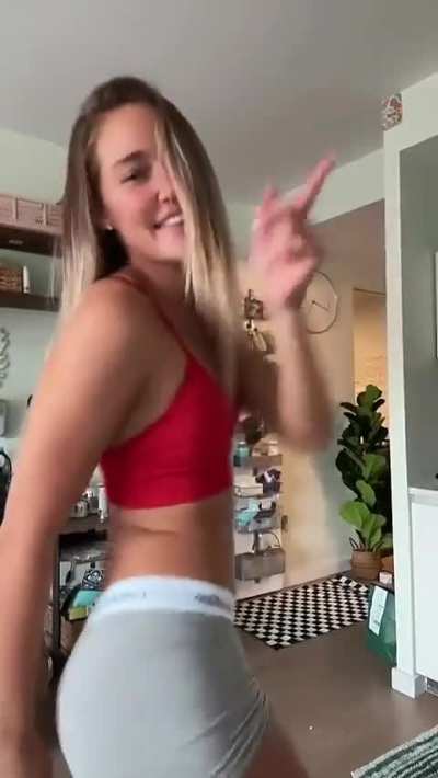 Olivia ponton and her dance moves