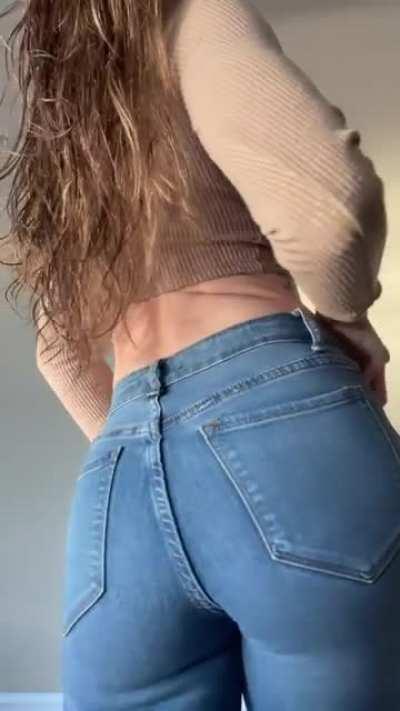Do you like my mom jeans?