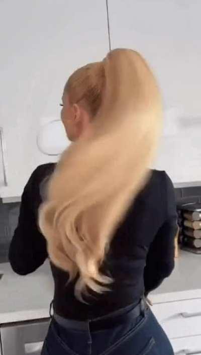 I am just going to rename Iggy Azalea as Big Booty Diamond 🥵🥵