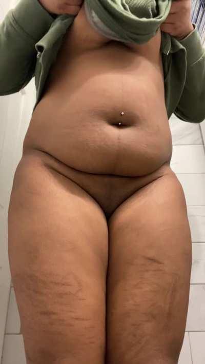 Lift up my sweater,, well,, ok >~<