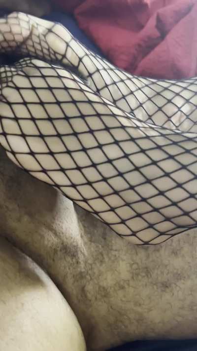 Something about a fishnet footjob  💕