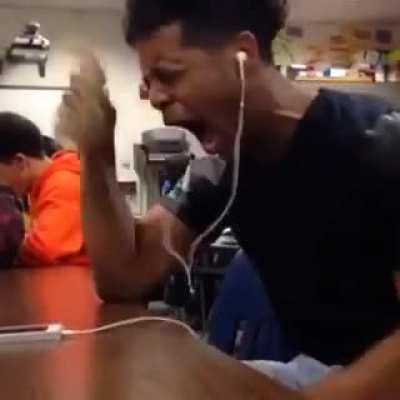 Kazuya hidding in the side of the overpass