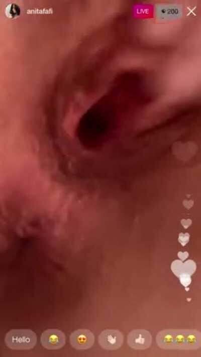 Do you like fit girls?