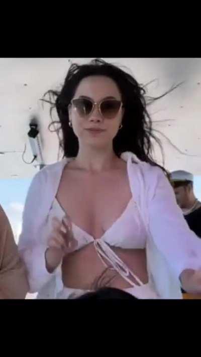 QuarterJade/Jodi Has Amazing Titties Her Titties Are So Fucking Massive God Damn!!!!! QuarterJade/Jodi Is Soooo Fucking Hot 🥵