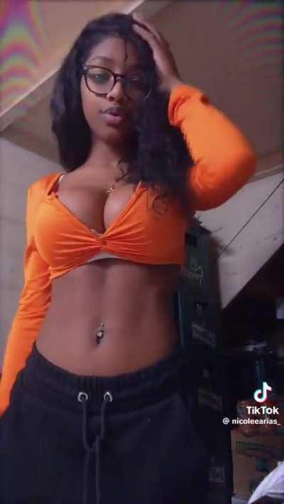 🥵🥵🥵 @nicoleearias_