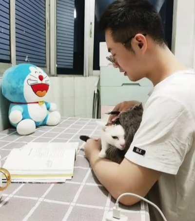 I Could Use A Bit Of a Hug Too