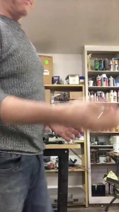 Magician Shawn Farquhar has fooled Penn and Teller twice. He just shared this quick routine and I'm FLOORED.