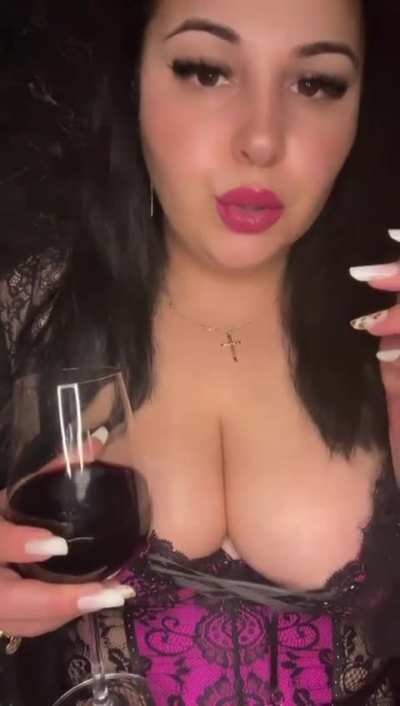 Wine and cigarete. Perfect combination 💋