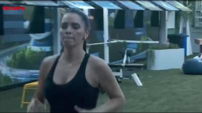 Brooklyn (BB26) running back and forth