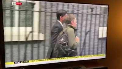 UK chancellor’s magically colour-changing documents