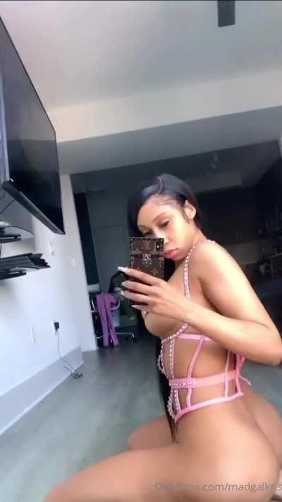 Thick Lightskin 😩