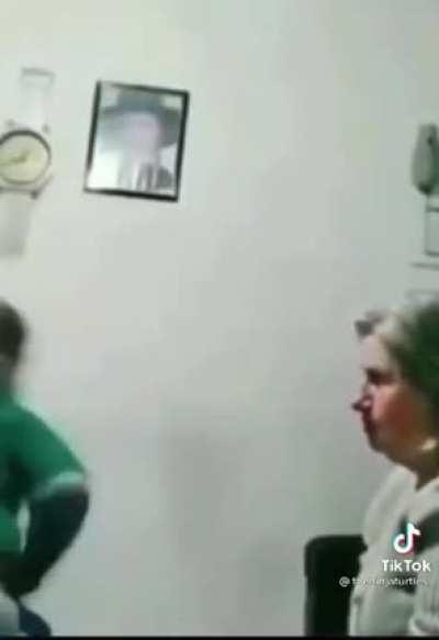 Nooo mama pq no me compraste diamantes 😭😭😭😭