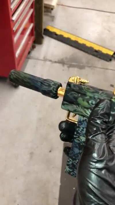 Check this one out @ramickelsen X @smiffglass 🌿⚜️🔫