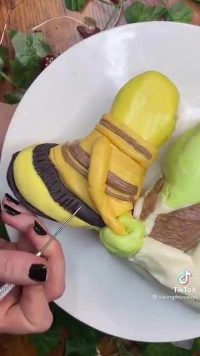 weirdly impressive but those arms are literally just fondant