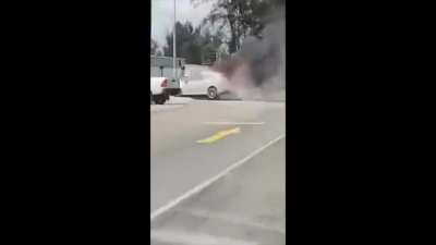 Car Crash Burst Into Flames in Matola!