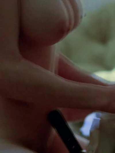 Alexandra Daddario has perfect tits