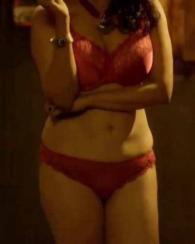 Flora Saini 