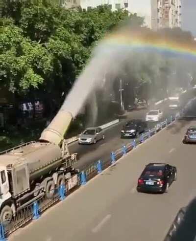 TrUcK iNFeCts ciTY WiTH hOMOseXUaLiTY