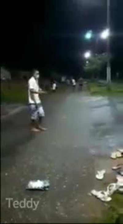 Pegaaaaaaaa... (áudio estourado)