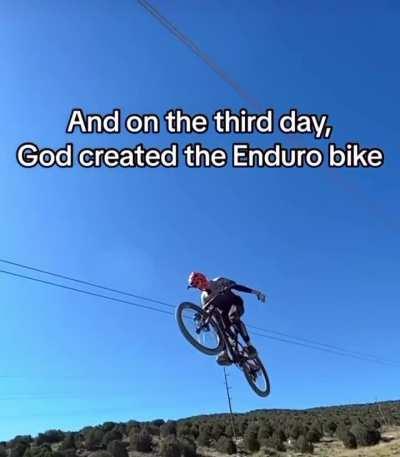 I HATE LYCRA AND CLIP IN PEDALS