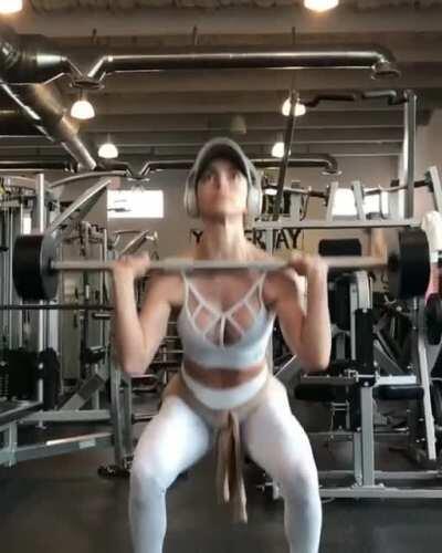 Смотрим как работают задействованные группы мышц