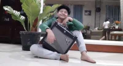 Jojo Posing With My Sister but It's Every Danganronpa Character (Closet Cosplay)