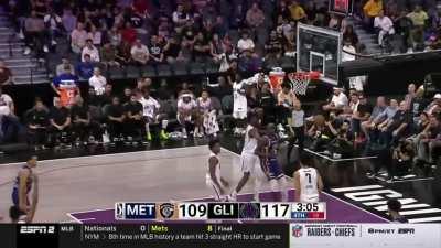 [Highlight] Wembanyama goes 6-9 from three