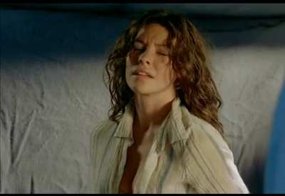 Evangeline Lilly,  walked in while getting dress