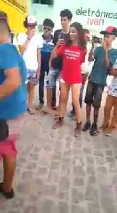 O verdadeiro duelo do passinho