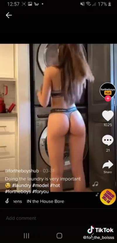 What a Hot Ass !!