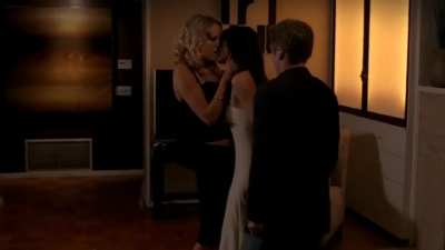 Malin Akerman & Emmanuelle Chriqui in 'Entourage'