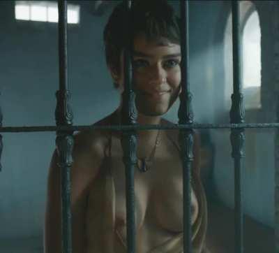 Rosabell Laurenti Sellers - Revealing Sexy Boobs in 'Game of Thrones' S5E7