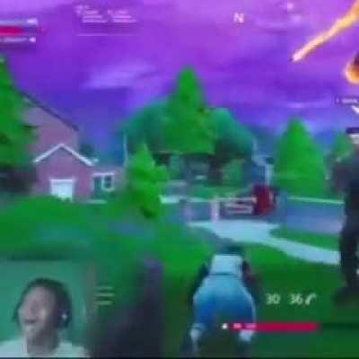 Apex player realizing that running into a fight and dying alone is being a bad teammate just like wrape(bad) dcing is.