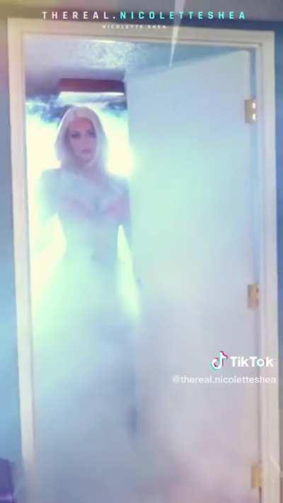 Nicolette Shea @thereal.nicoletteshea
