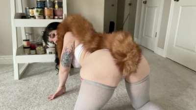 I want to be your big bootied cum slut 🦊