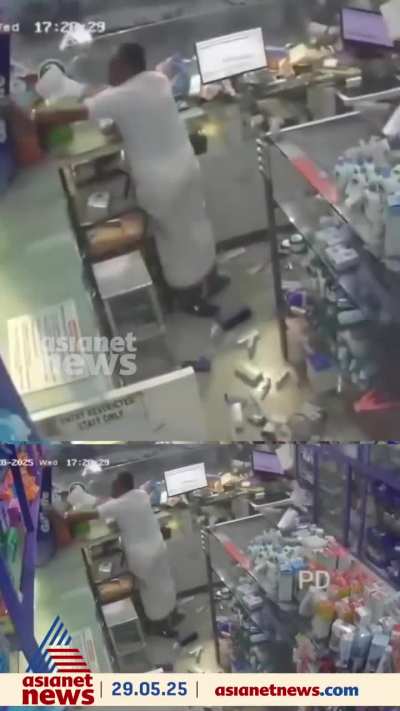 എറണാകുളം പിറവത്ത് ശക്തമായ കാറ്റ്; മെഡിക്കൽ ഷോപ്പിലെ സാധാനങ്ങൾ തകര്‍ന്ന് വീഴുന്ന ദൃശ്യങ്ങൾ, ആര്‍ക്കും പരിക്കില്ല