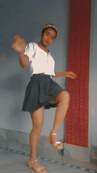 Damn those legs 🔥🔥😋