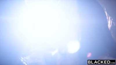 Emily Willis, Alexis tae