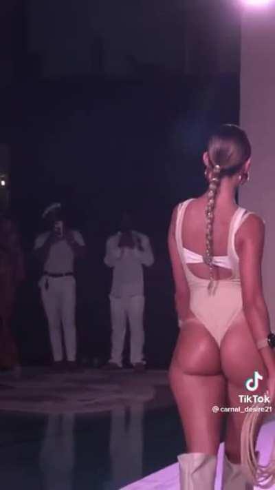 r/hottiestOkk Lounge