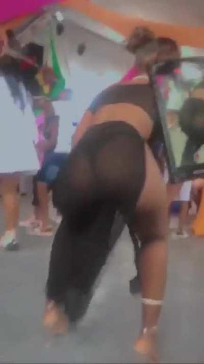 Hot like lava 🔥(@ruby.x_official)