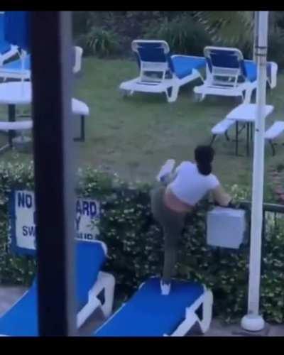 HMC while i try to jump the fence