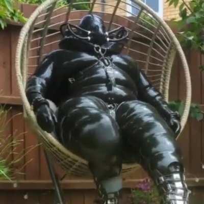 Baron Harkonnen relaxing in his backyard after a busy day murdering his enemies