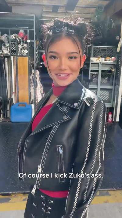 The gaang, Zuko and Azula for the live action doing some promo 