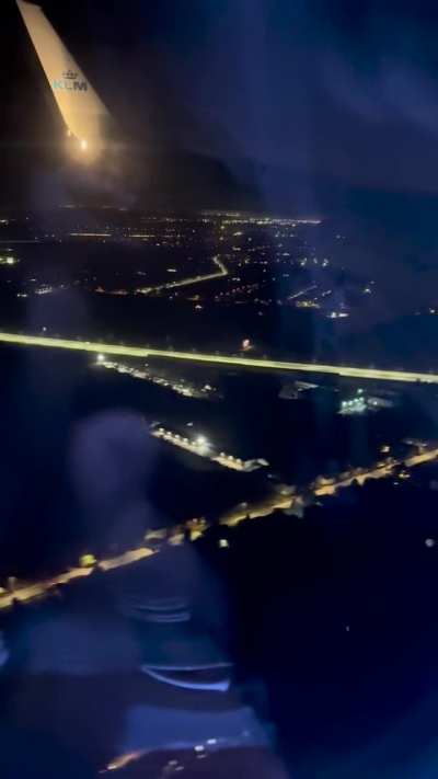 Boeing 737 landing at Okęcie