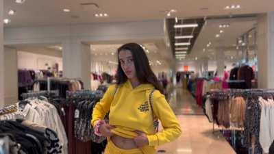 There was a very long queue in the fitting room