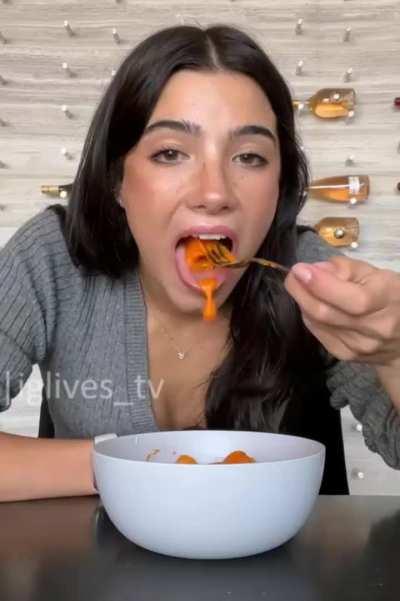 Charli Hot Tongue.....🥵👅💦