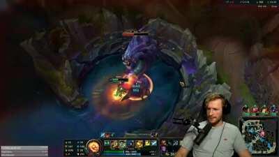 German Streamer/Caster Maxim doing solo nash with only 2 Items Amumu
