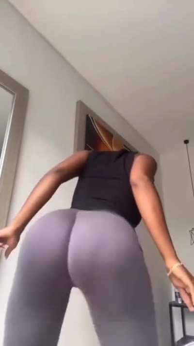 Trinity (@l0yal_trini)